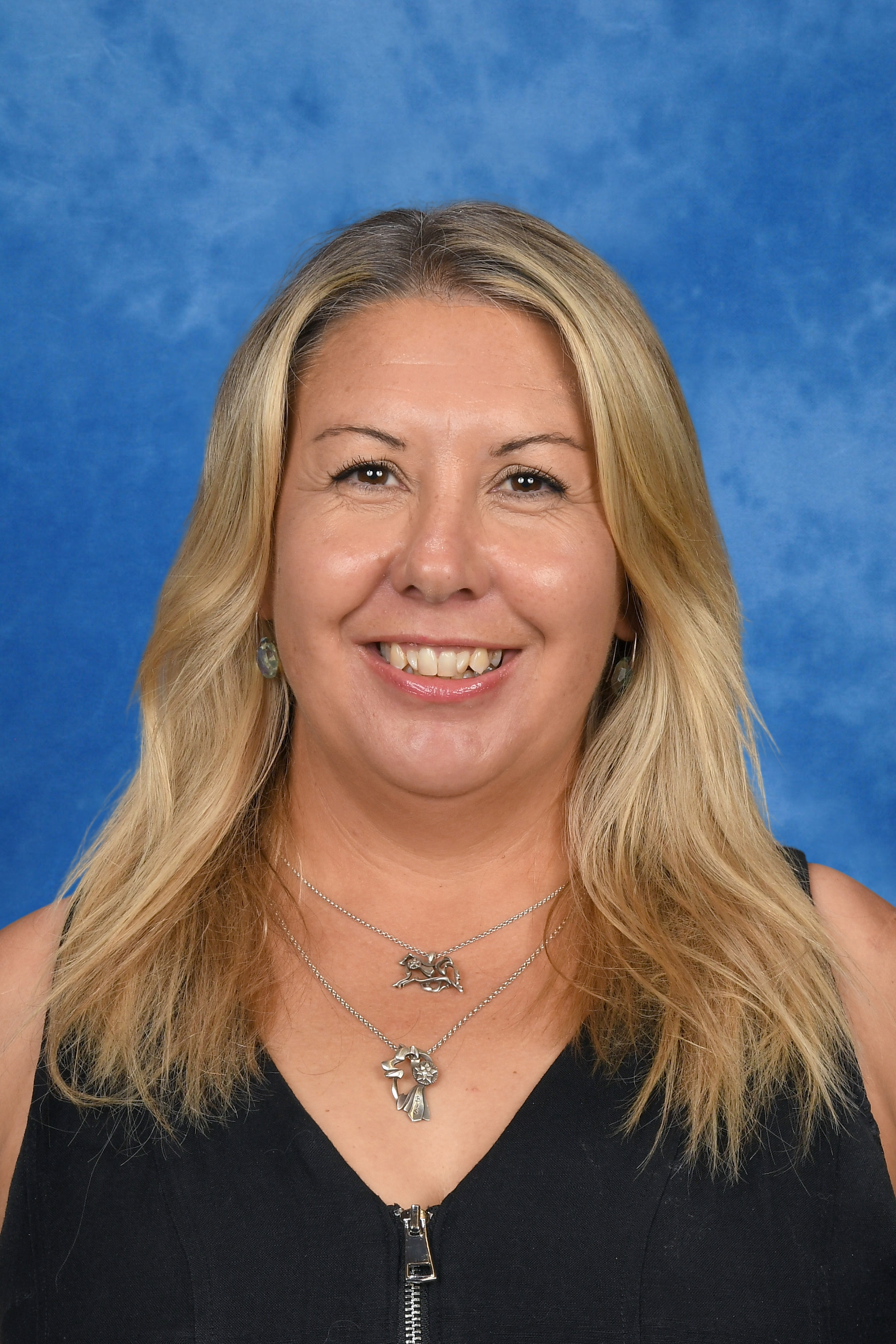 Mrs Rachael Holloway